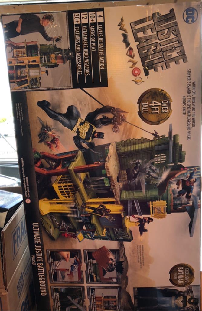 Ultimate Justice League Battleground  (Justice League) action figure collectible [Barcode 887961546460] - Main Image 2