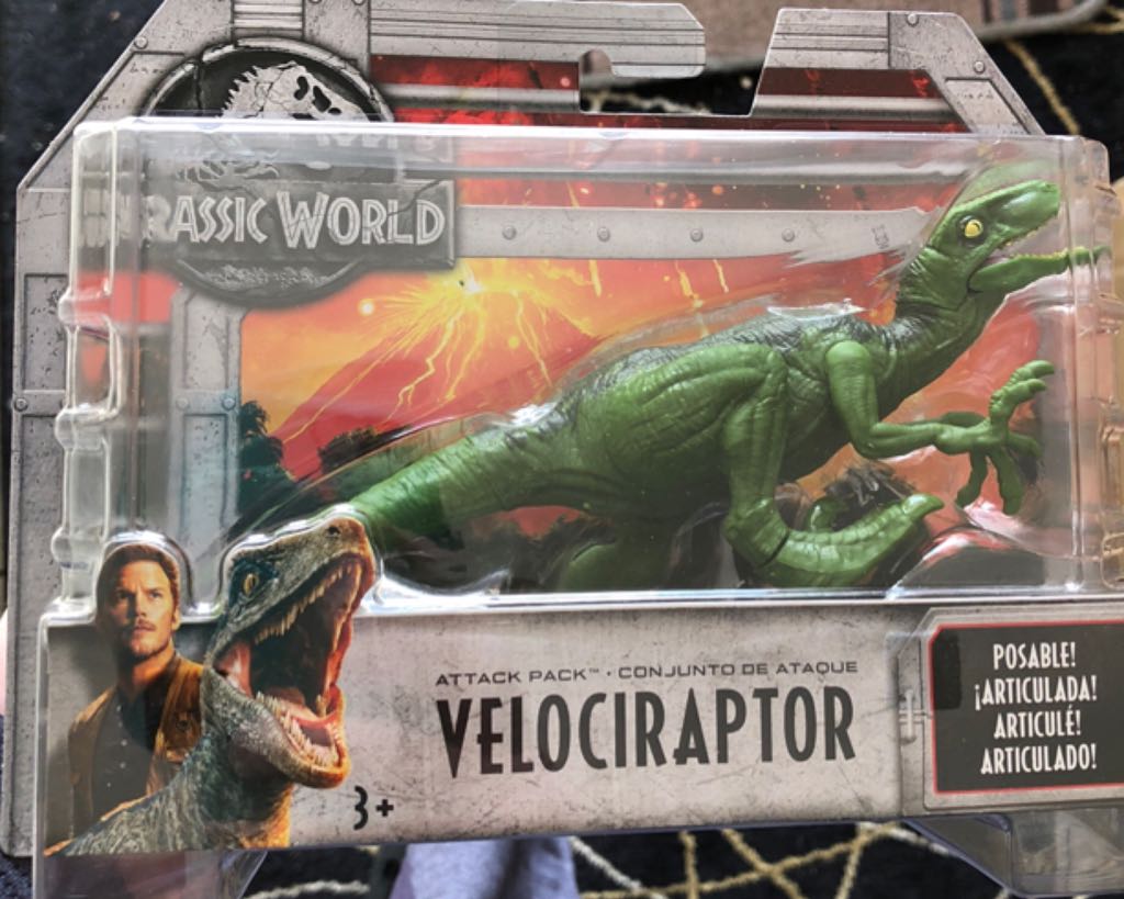 Monogram Marvel Deluxe Figures - 8 Pack