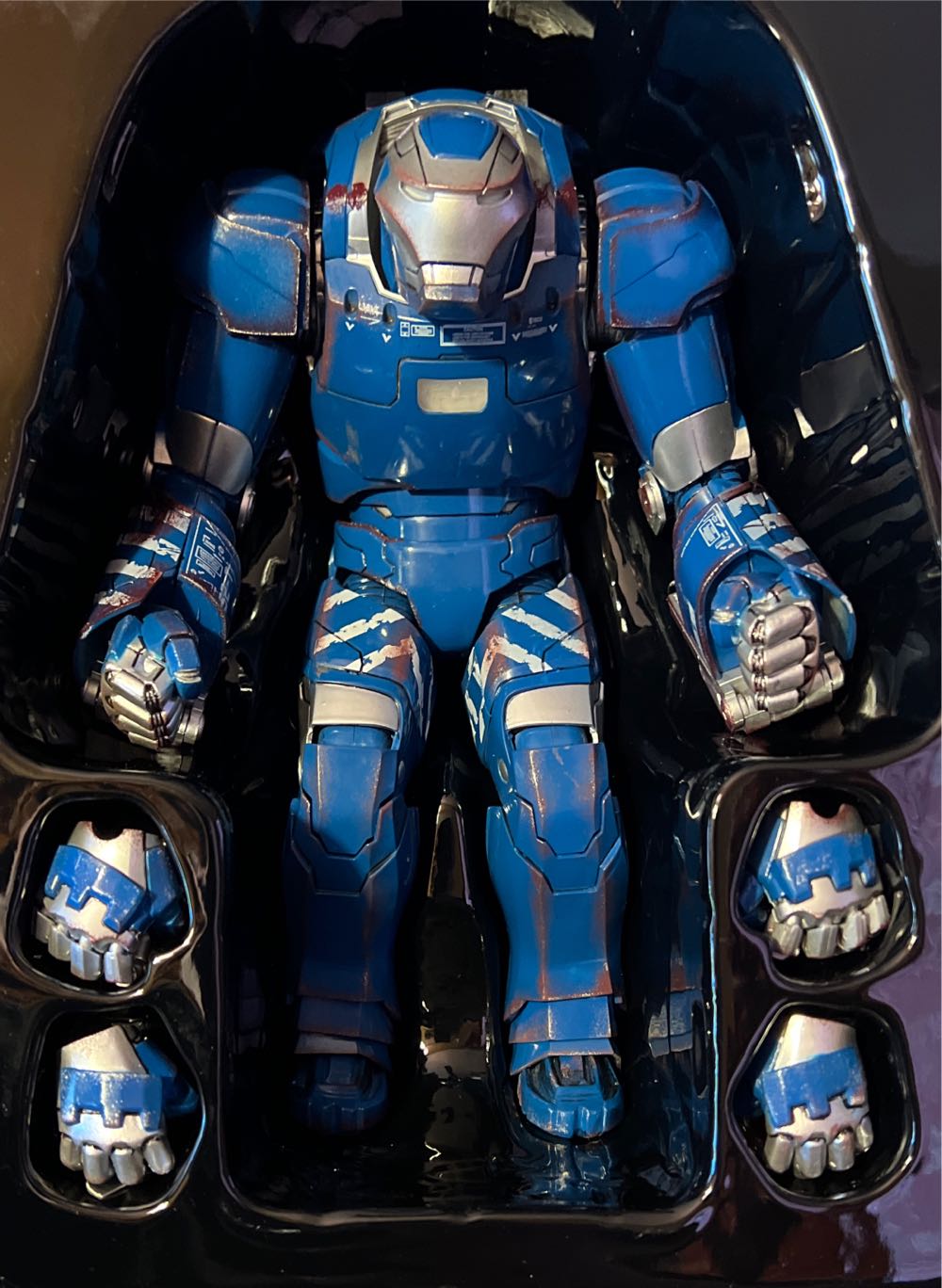 Comicave Iron Man Mark 38 (XXXVIII) Igor (Red) - Comicave Studios (Iron Man) action figure collectible [Barcode 8886476500006] - Main Image 2