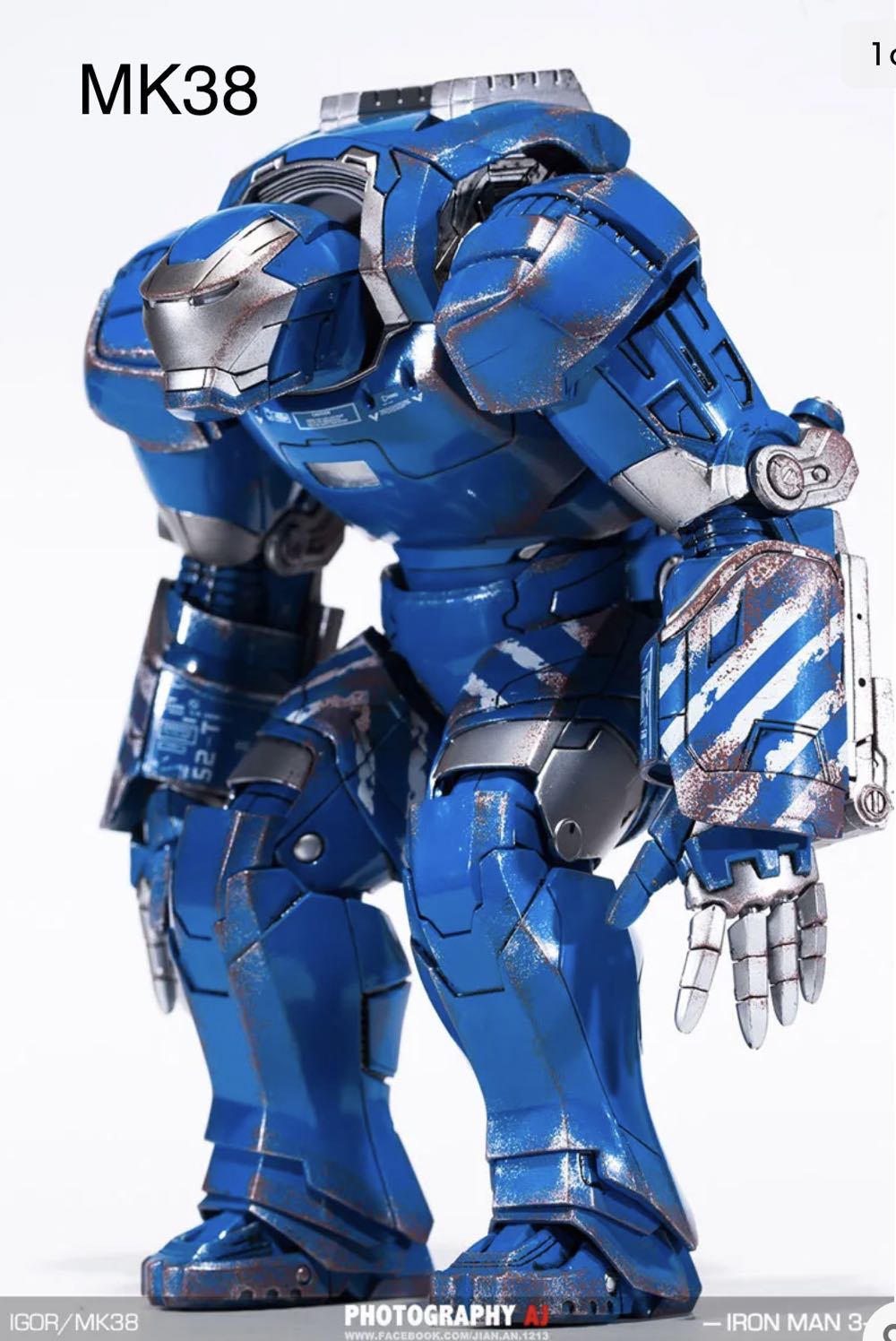 Comicave Iron Man Mark 38 (XXXVIII) Igor (Red) - Comicave Studios (Iron Man) action figure collectible [Barcode 8886476500006] - Main Image 3