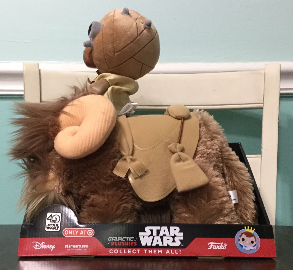 40’th Anniversary Tusken Raider & Ban that Plushie - Funko (Star Wars 40th Anniversary) action figure collectible [Barcode 889698129145] - Main Image 2