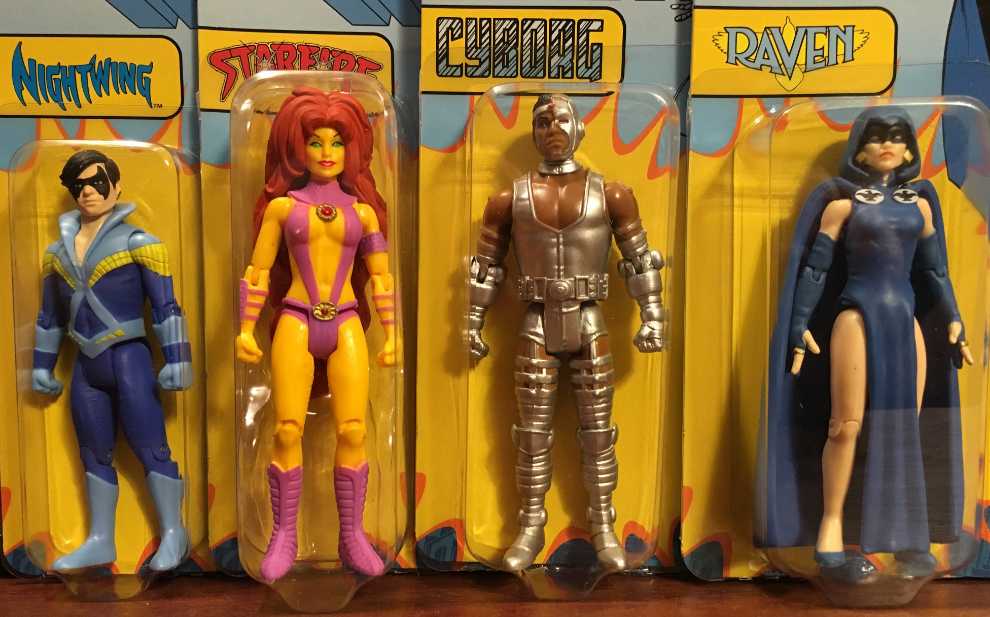 Raven - Funko (The New Teen Titans) action figure collectible [Barcode 889698243919] - Main Image 3