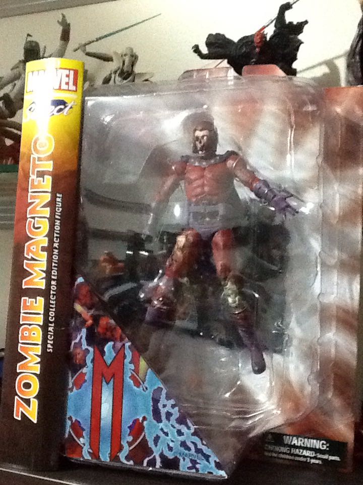 Zombie Magneto - Diamond Select Toys (Marvel Select) action figure collectible [Barcode 9781605844909] - Main Image 2