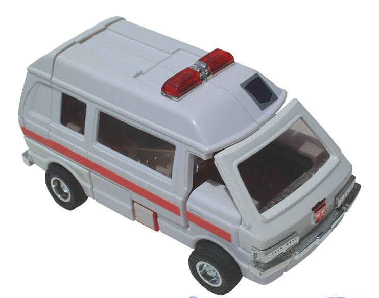 Ratchet - Takara (Generation 1) action figure collectible - Main Image 2