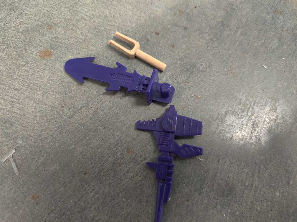 G1 Blitzwing - Hasbro (G1 Transformers) action figure collectible - Main Image 4