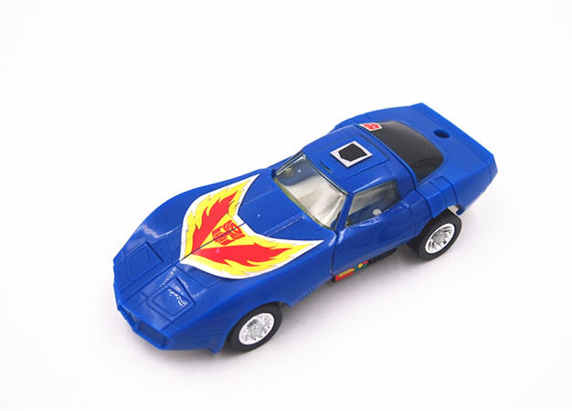 Tracks - Hasbro (Autobot Cars) action figure collectible - Main Image 2