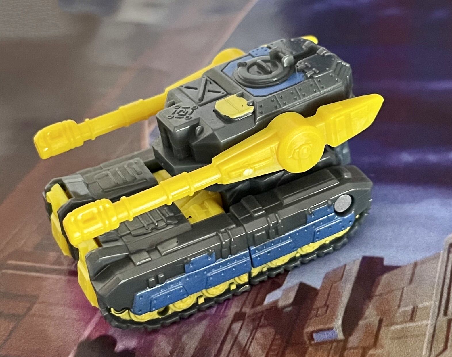 Destruction Mini-Con Team Dualor - Hasbro (Transformers Armada) action figure collectible - Main Image 2