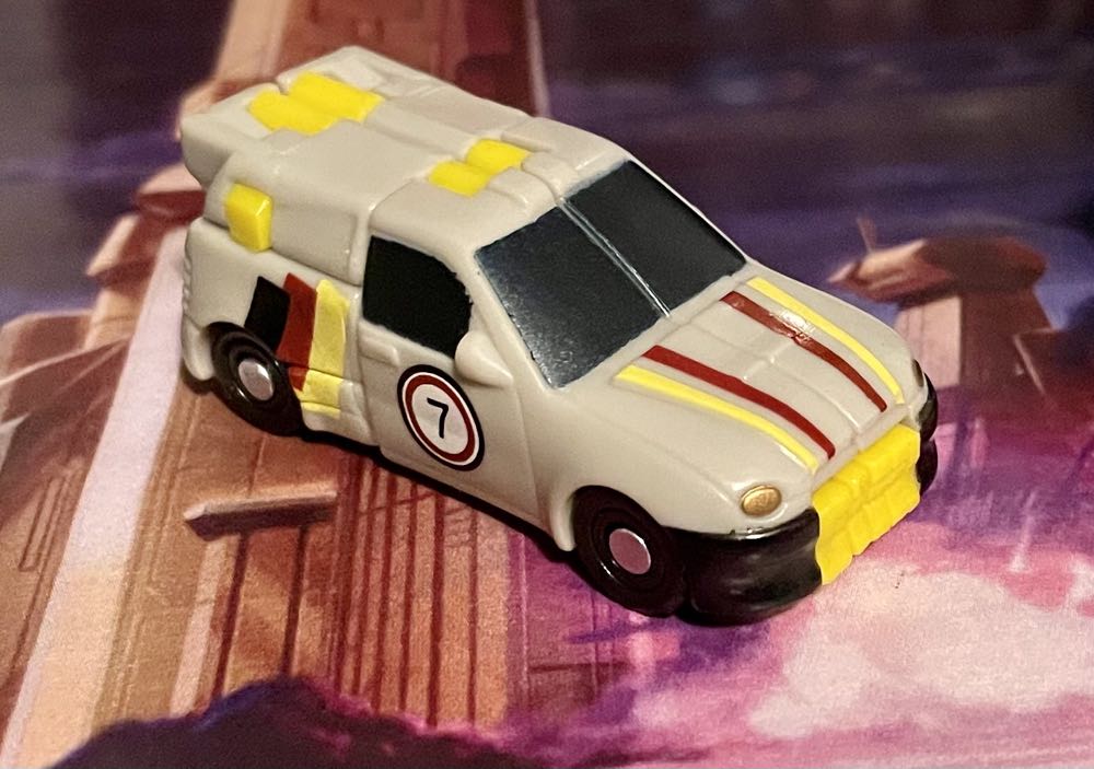 Skyboom Shield Dirt Boss - Hasbro (Transformers Armada) action figure collectible - Main Image 2