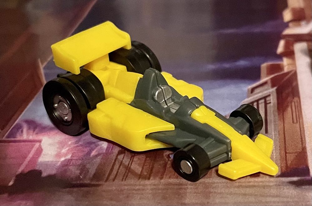 Skyboom Shield Mirage - Hasbro (Transformers Armada) action figure collectible - Main Image 2