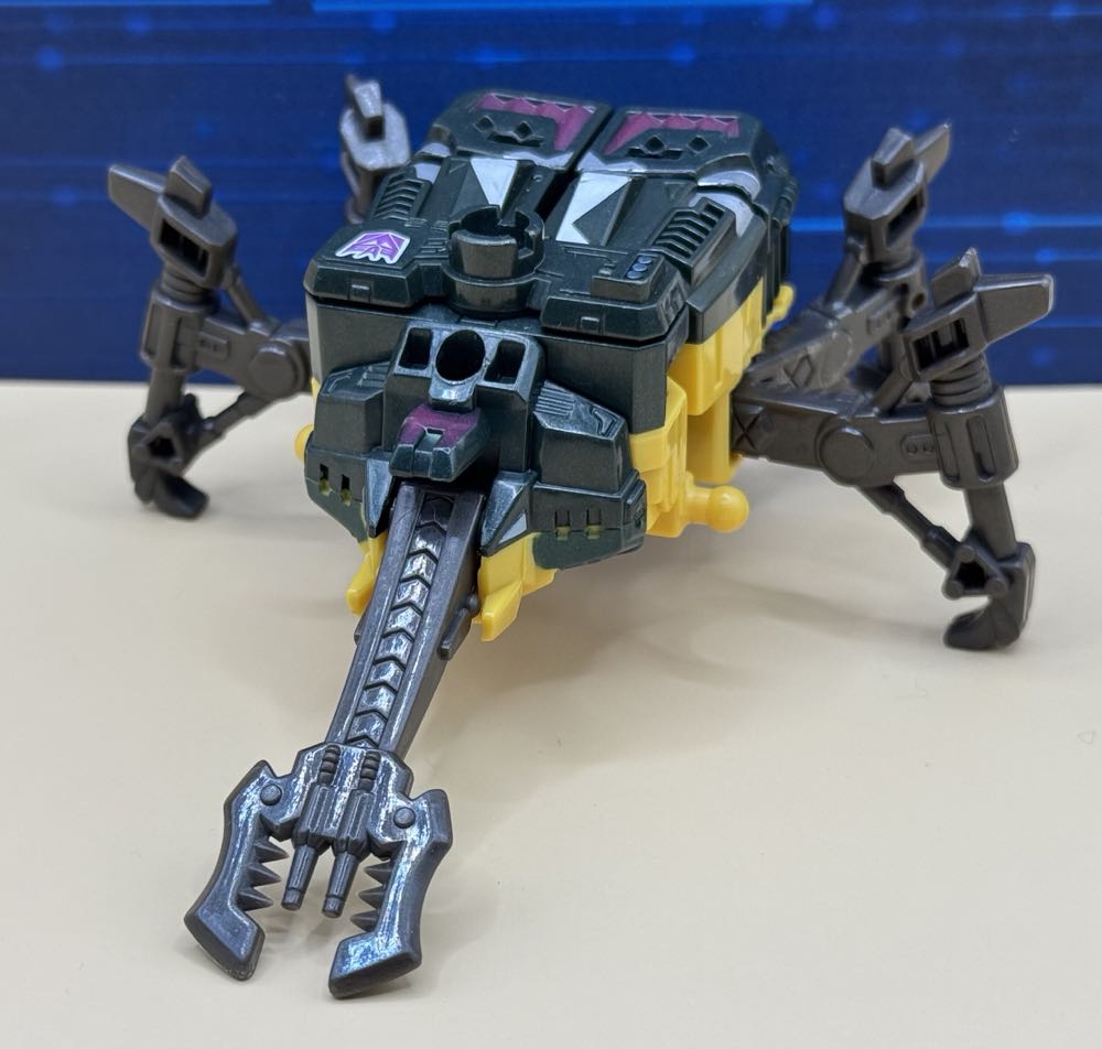 Insecticon - Hasbro (Transformers Energon) action figure collectible - Main Image 2