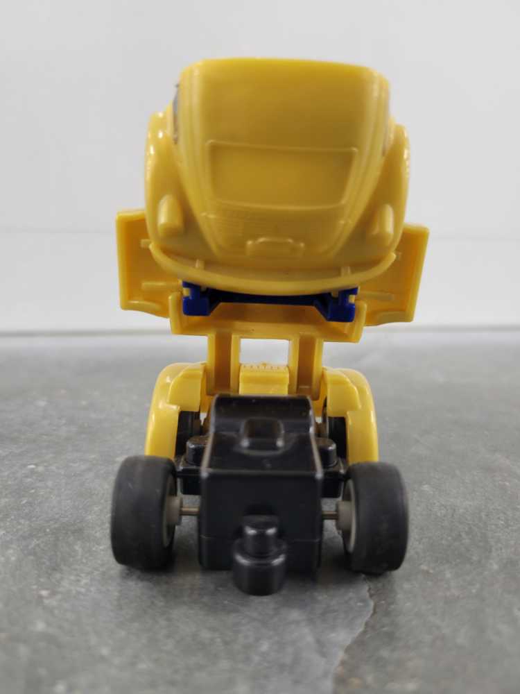Goldbug Vehicle Mode - Hasbro (1987) action figure collectible - Main Image 3