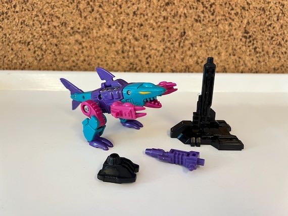 Transformers G1 Overbite Seacons Piranacon - Hasbro (Transformers G1) action figure collectible - Main Image 3