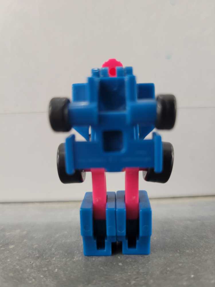 Barricade Race Track Patrol Micromaster  - Hasbro (1990) action figure collectible - Main Image 3