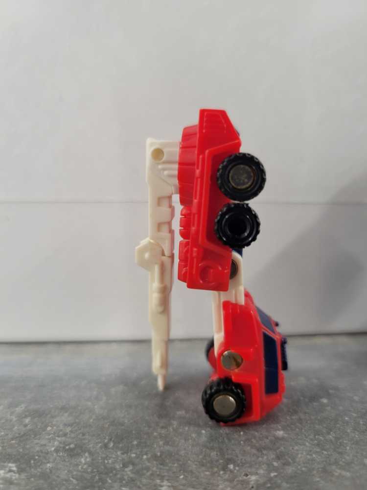 Red Hot Rescue Patrol Vehicle Mode Micromaster 2nd - Hasbro (1989) action figure collectible - Main Image 2