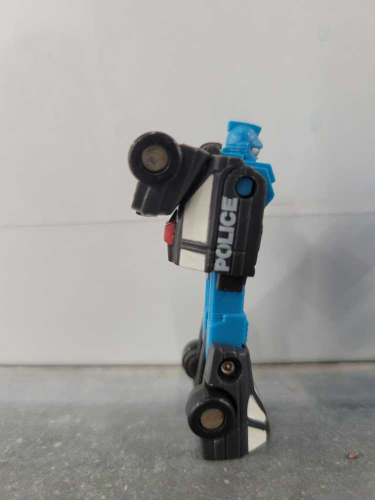 Stakeout Micromaster - Hasbro (Transformers) action figure collectible - Main Image 2