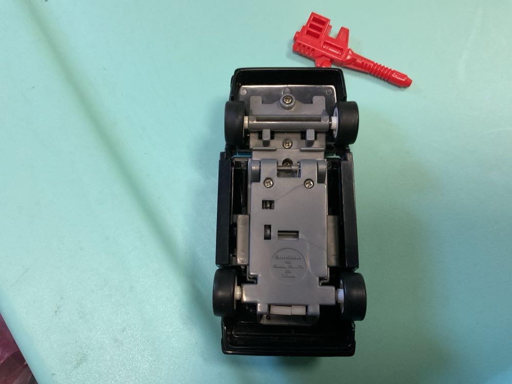 Transformers G1 Runabout - Hasbro (Generation 1) action figure collectible - Main Image 3