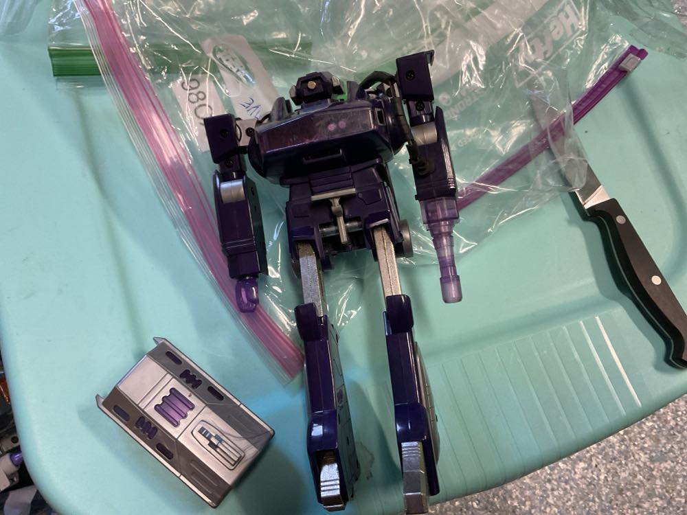 Transformers G1 Shockwave - Takara Tomy (Transformers) action figure collectible - Main Image 3