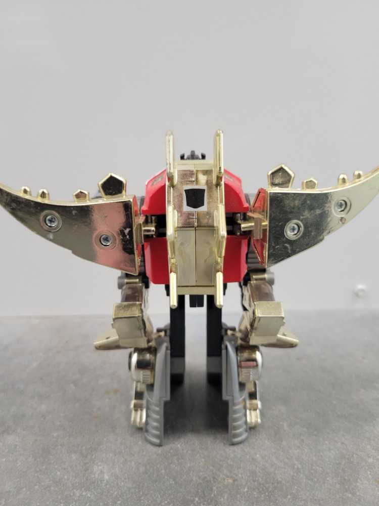Snarl 1st (Robot Mode) Dinobot - Hasbro (1985) action figure collectible - Main Image 4