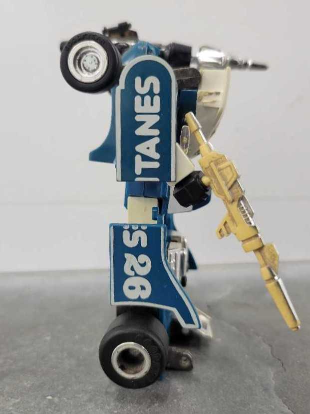 Mirage 3rd Robot Mode 1984 Cars Missing Right Foot - Hasbro (1984) action figure collectible - Main Image 3