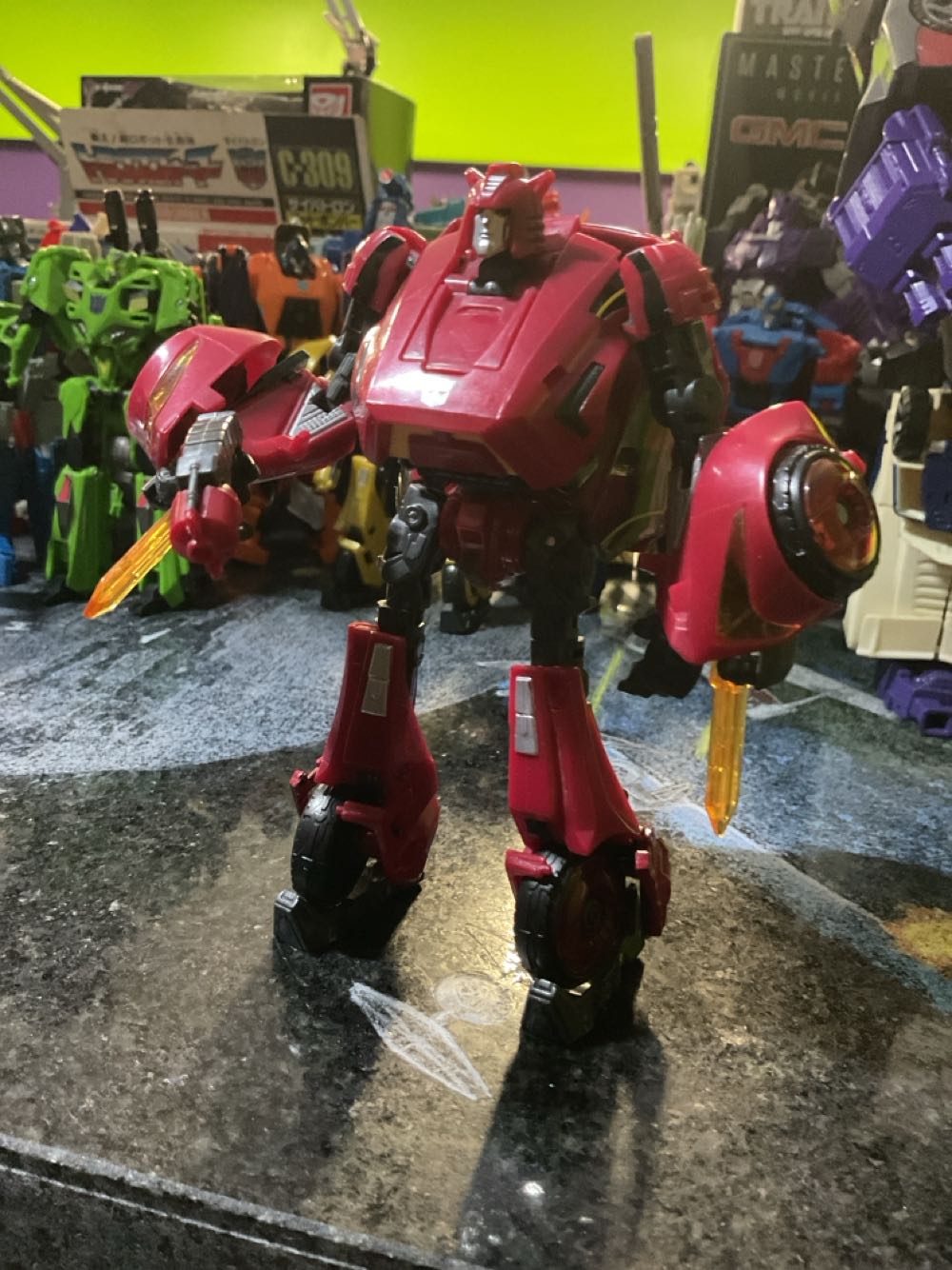 Transformers War/Fall Of Cybertron Cliffjumper - Hasbro (Generations) action figure collectible - Main Image 2