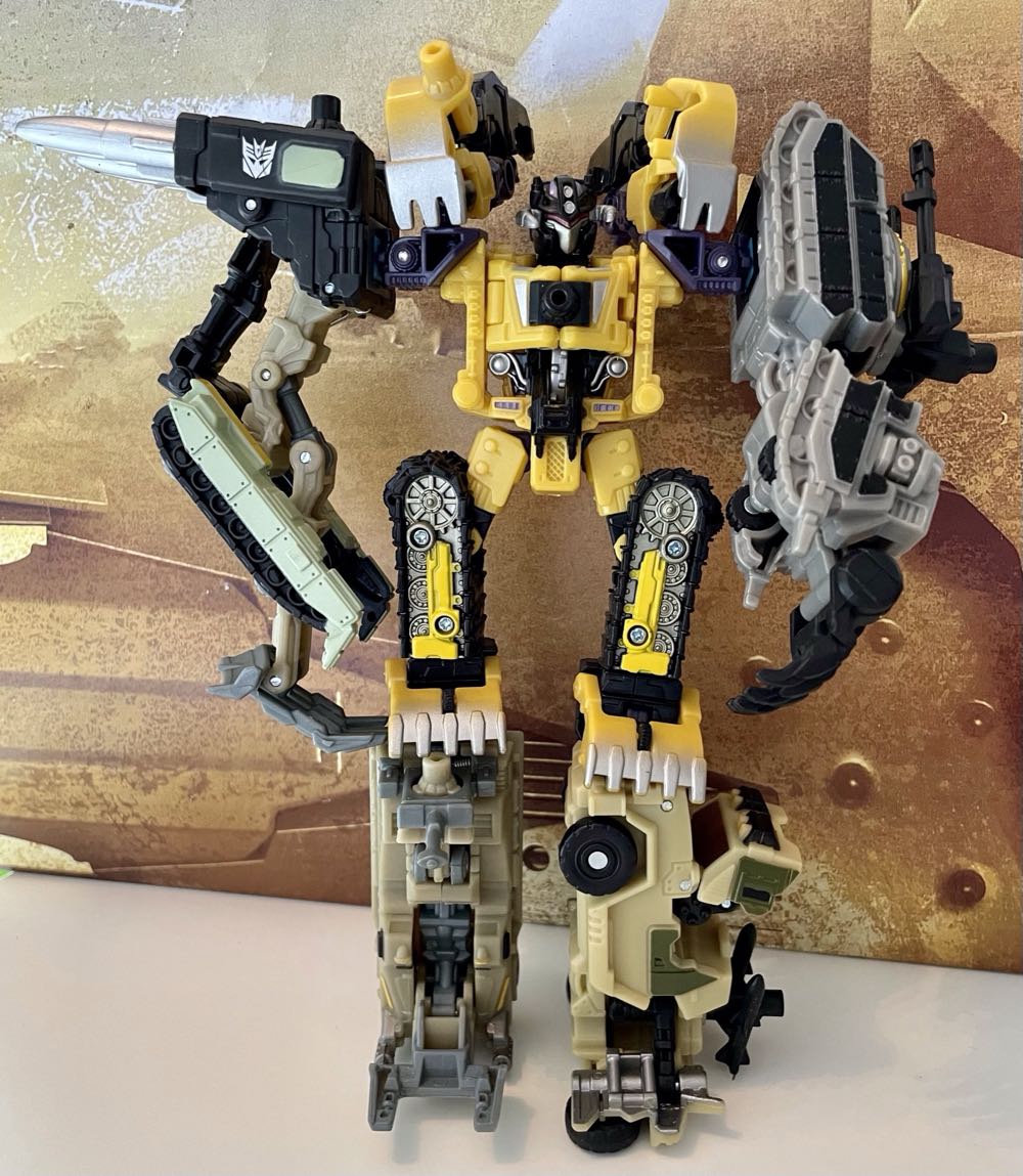 Sledge - Hasbro (Transformers Power Core Combiners) action figure collectible - Main Image 4