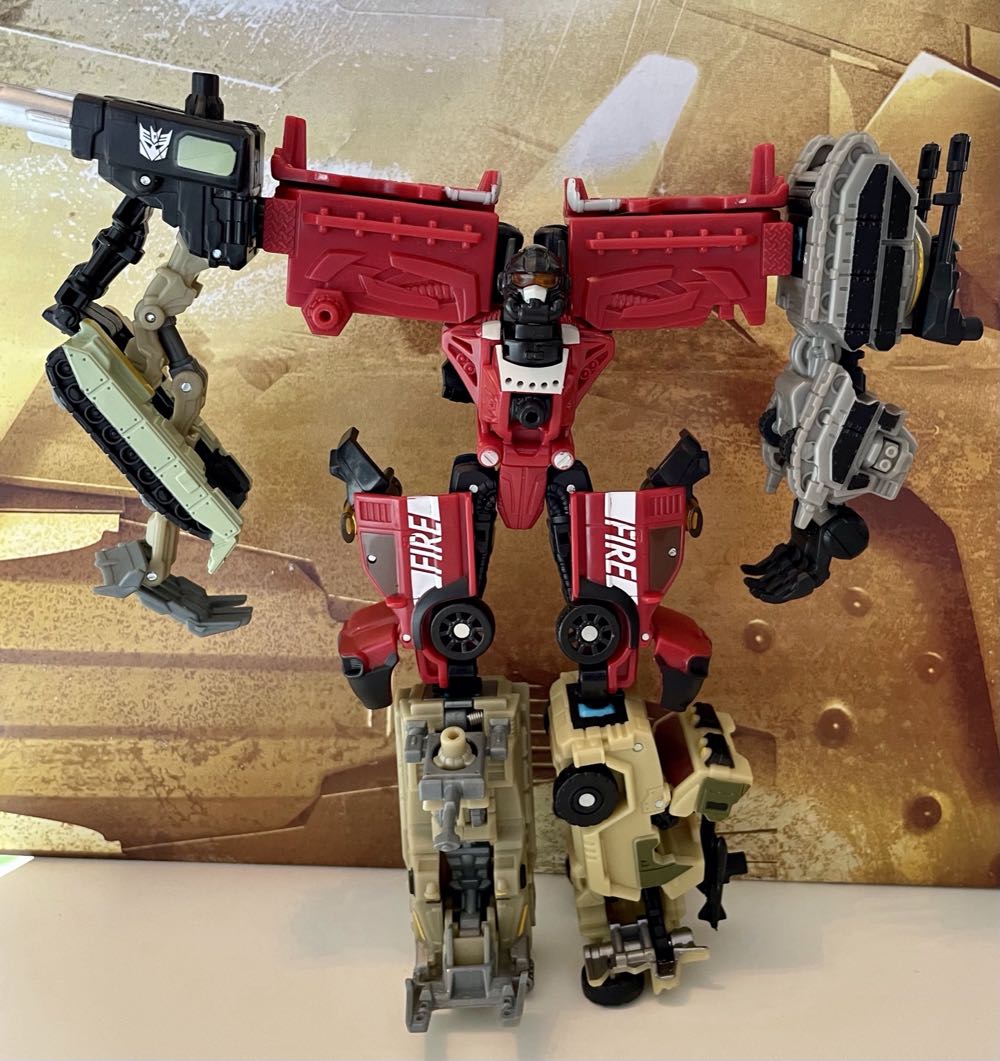 Smolder - Hasbro (Transformers Power Core Combiners) action figure collectible - Main Image 4