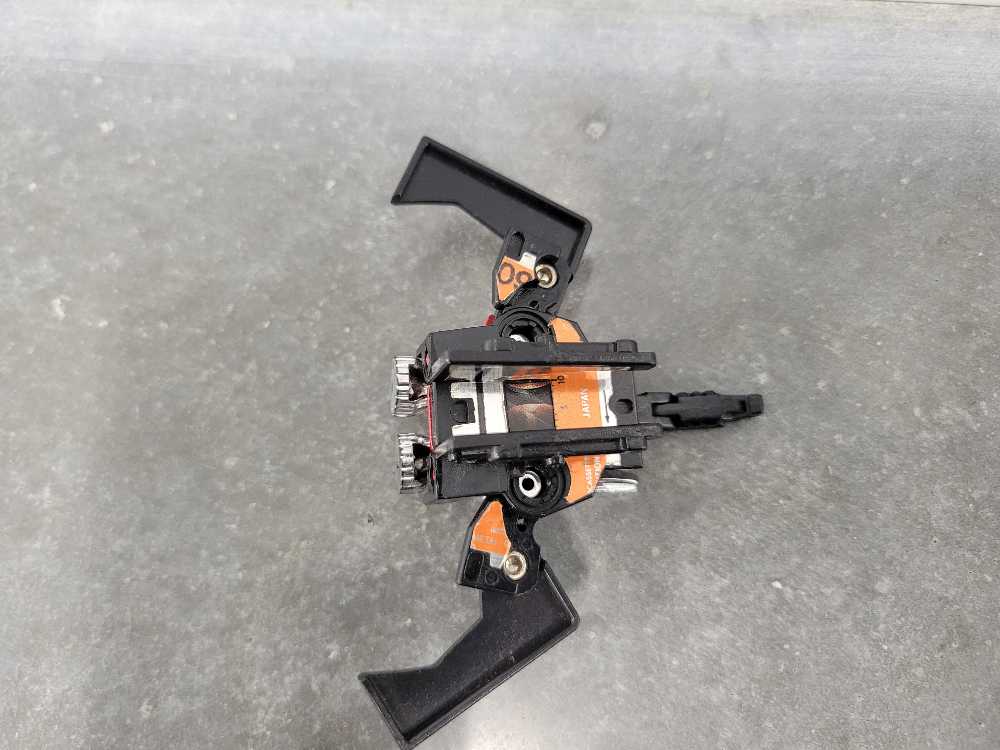 Laserbeak 3rd (No Date Stamp) Cassette - Hasbro (1984) action figure collectible - Main Image 4