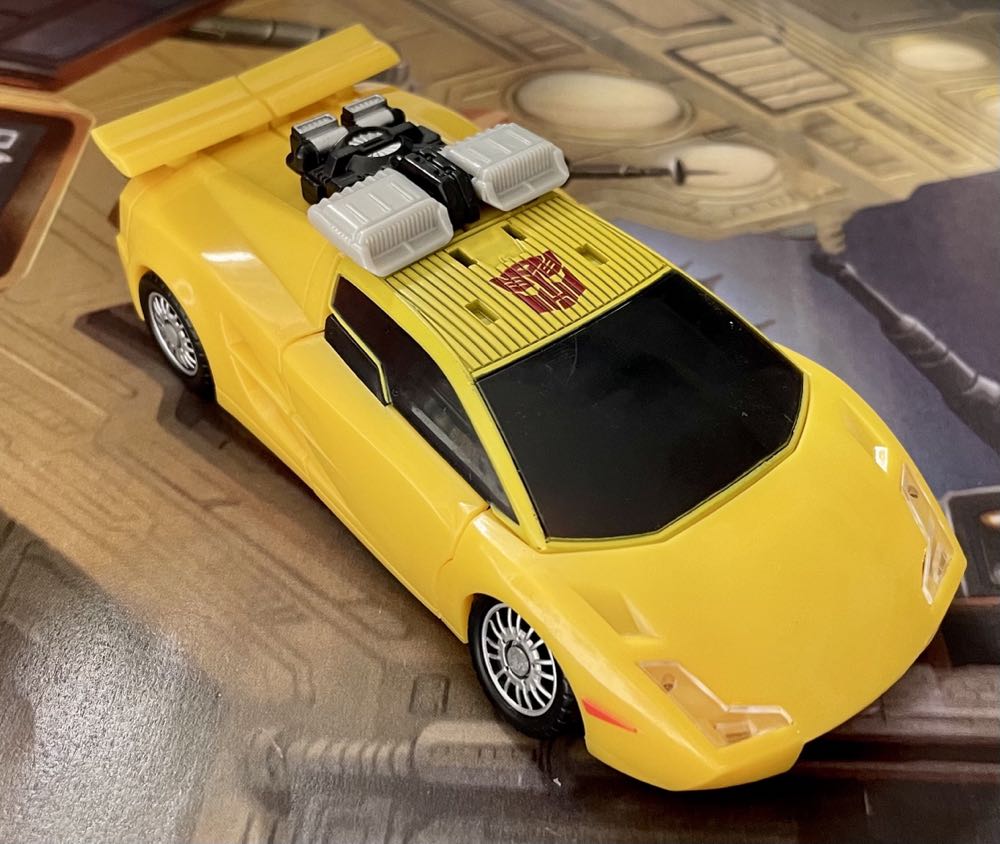 Sunstreaker - Hasbro (Transformers Universe) action figure collectible - Main Image 2