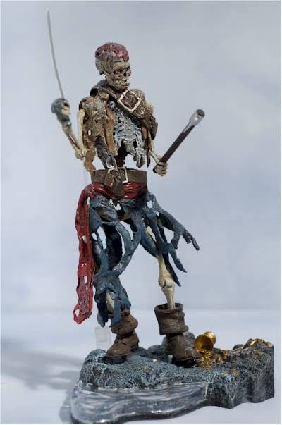 Cursed Pirate - Neca (Pirates Of The Caribbean: The Curse Of The Black Pearl) action figure collectible [Barcode 634482301289] - Main Image 2