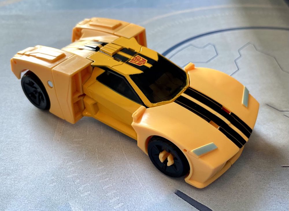 Bumblebee - Hasbro (Transformers) action figure collectible [Barcode 5010994183264] - Main Image 2