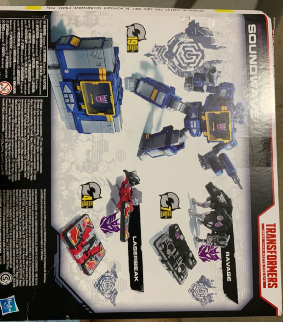 Soundwave (WFC Trilogy) - Hasbro Takara Tomy action figure collectible - Main Image 2