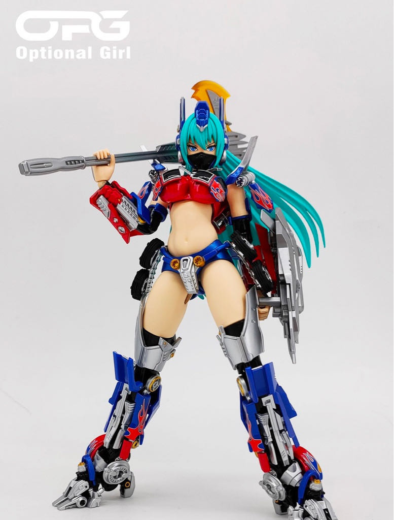 Transformers: OPG Optional Girl - Alien Attack action figure collectible - Main Image 1