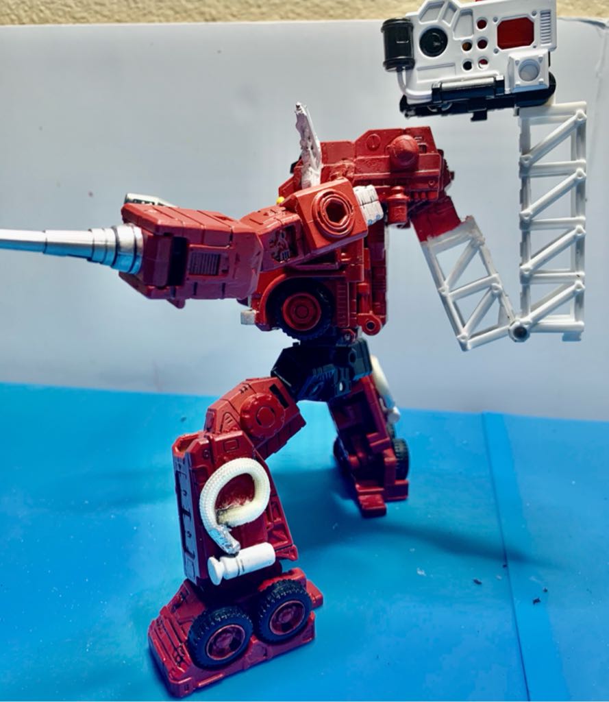 Transformers WFC Earthrise Custom Inferno  (G1 Transformers) action figure collectible - Main Image 2
