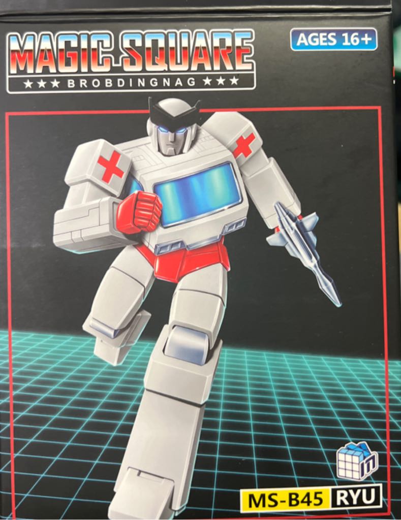 Transformers Legends: Ryu (Ratchet) - Magic Square (G1 Transformers) action figure collectible - Main Image 2