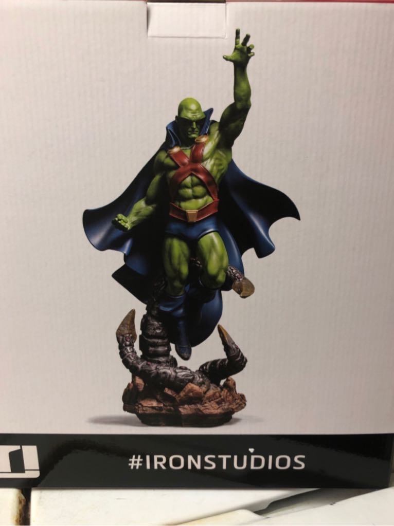Iron Studios Martian Manhunter - Iron Studios action figure collectible [Barcode 736532715876] - Main Image 2
