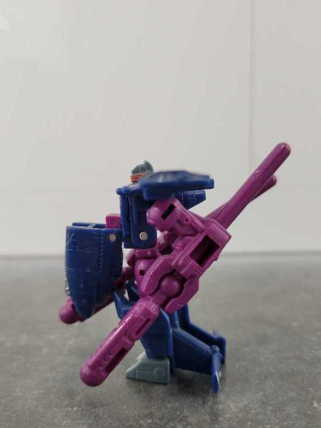 Overcast With Deepdive And Longarm Robot Mode - Hasbro (Cybertron) action figure collectible - Main Image 4