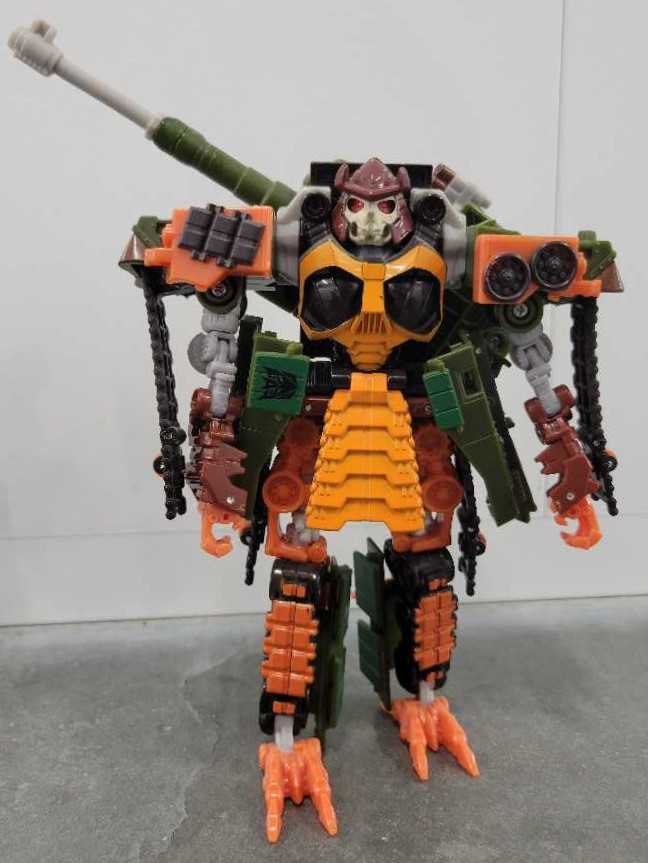 Bludgeon Robot Mode - Hasbro (Revenge Of The Fallen) action figure collectible - Main Image 2