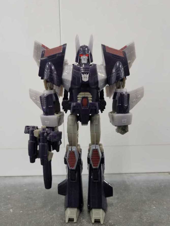 Cyclonus With Nightstick Robot Mode - Hasbro (Universe 2.0) action figure collectible - Main Image 2