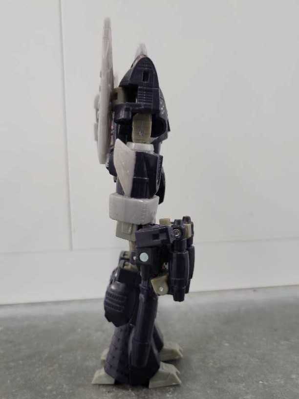 Cyclonus With Nightstick Robot Mode - Hasbro (Universe 2.0) action figure collectible - Main Image 3