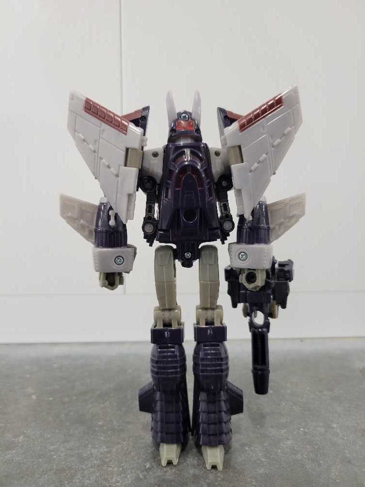 Cyclonus With Nightstick Robot Mode - Hasbro (Universe 2.0) action figure collectible - Main Image 4