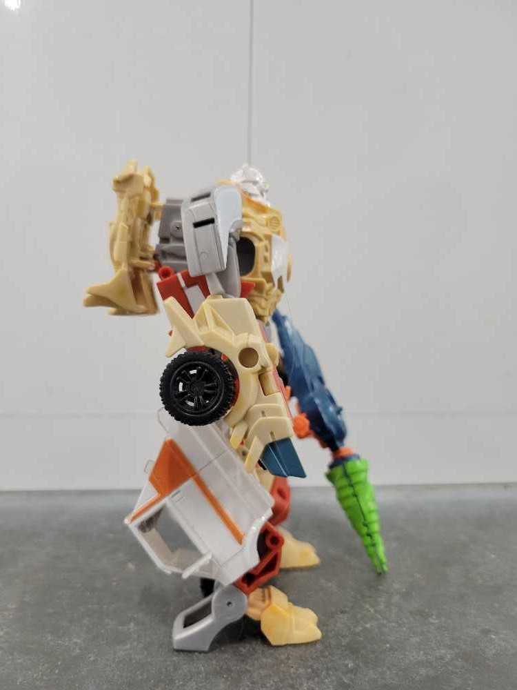 Ratchet Robot Mode - Hasbro (Prime Beast Hunters) action figure collectible - Main Image 3