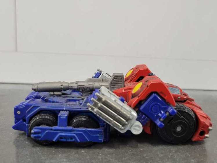 Optimus Prime 4th Vehicle Mode  - Hasbro (Titanium) action figure collectible - Main Image 3