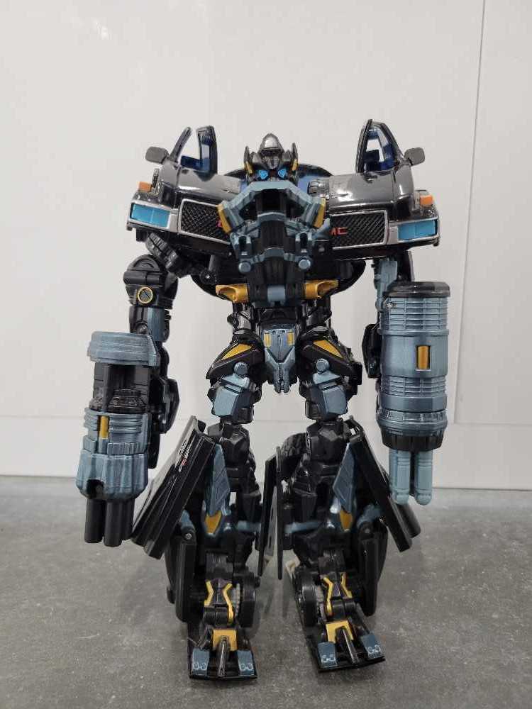 Ironhide Premium Robot Mode - Hasbro (Movie) action figure collectible - Main Image 2