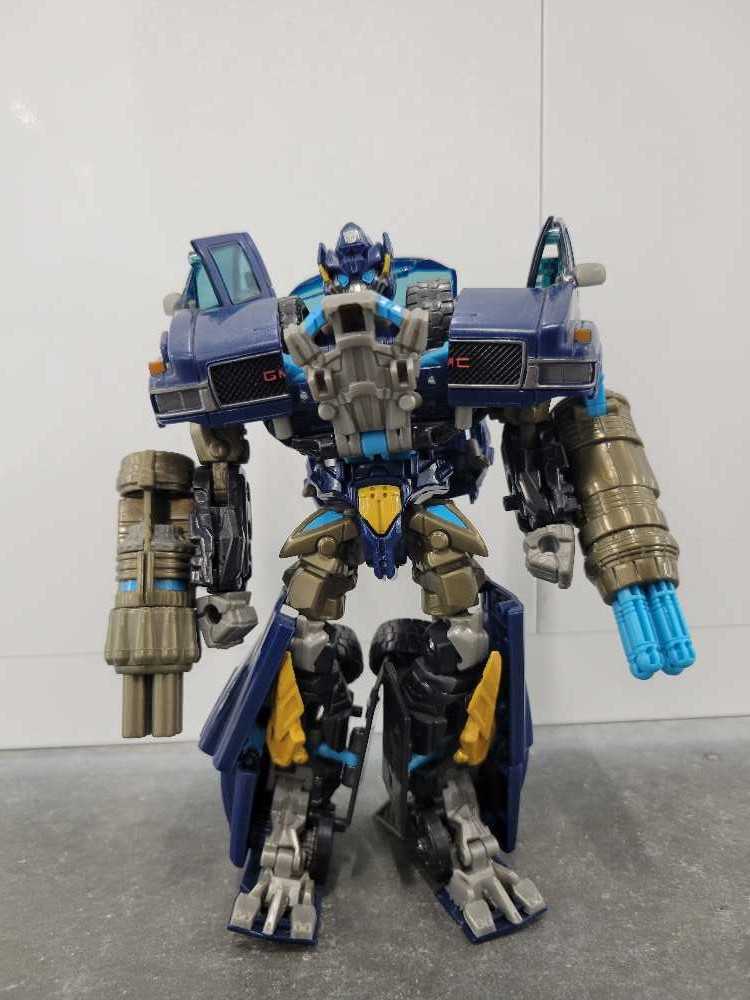 Ironhide Offroad Robot Mode - Hasbro (Movie) action figure collectible - Main Image 2