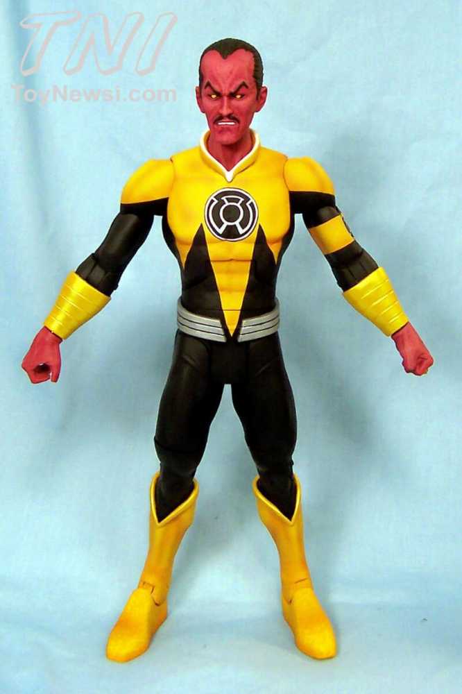 DCUC Wave 3 Figure 1: Sinestro - Mattel (DC Universe Classics Wave 3) action figure collectible [Barcode 027084596267] - Main Image 4