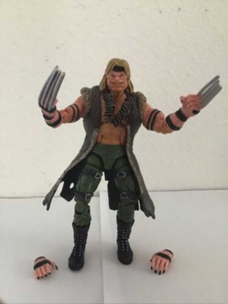 Toybiz X-Men Classics Ultimate Sabretooth Victor Creed  - Toy Biz (X-Men Classics) action figure collectible [Barcode 035112708827] - Main Image 3