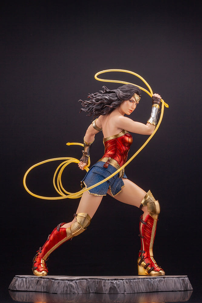 Wonder Woman (WW84) ArtFX+ Statue - Kotobukiya (Wonder Woman) action figure collectible - Main Image 2