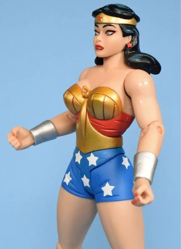 Wonder Woman (Designer Series #6 - Darwyn Cooke) - DC Collectibles (Wonder Woman) action figure collectible - Main Image 2