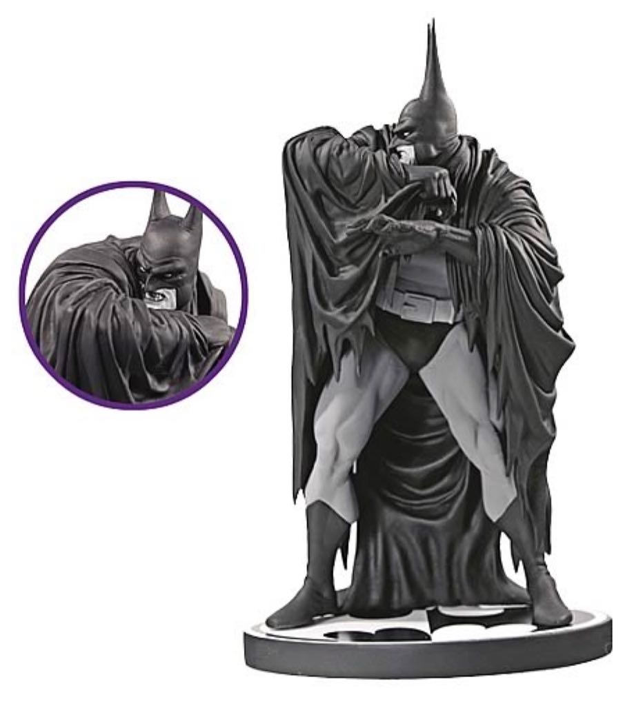 Batman Black & White By Kelley Jones - DC Direct (Batman Black & White) action figure collectible [Barcode 761941254562] - Main Image 2