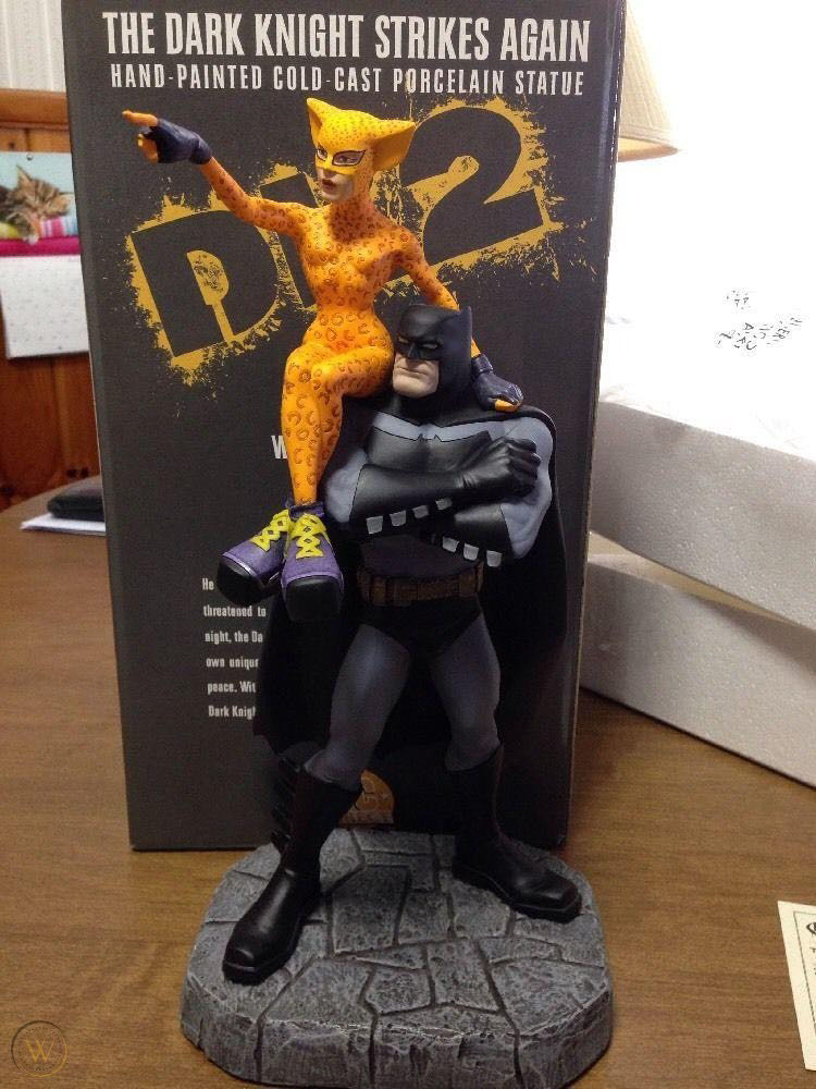 Batman The Dark Knight Strikes Again Hand-painted Cold-cast Porcelain Statue - DC Direct (Batman) action figure collectible [Barcode 761941230870] - Main Image 2